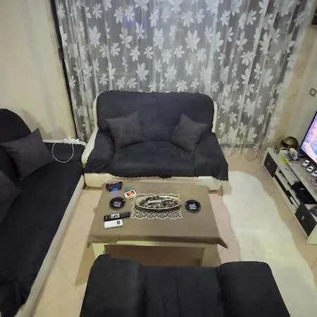 アパート Bardhi